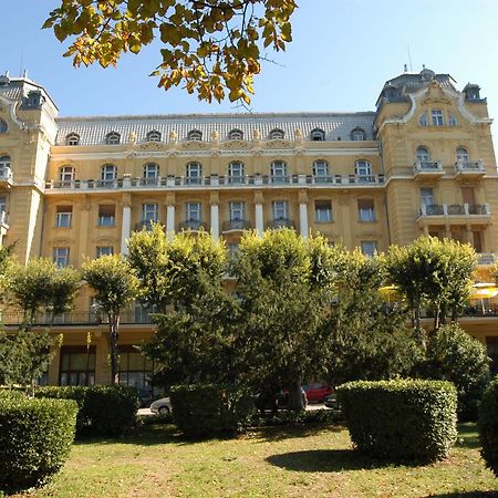 Guest House Hotel Riviera Pula Exterior foto