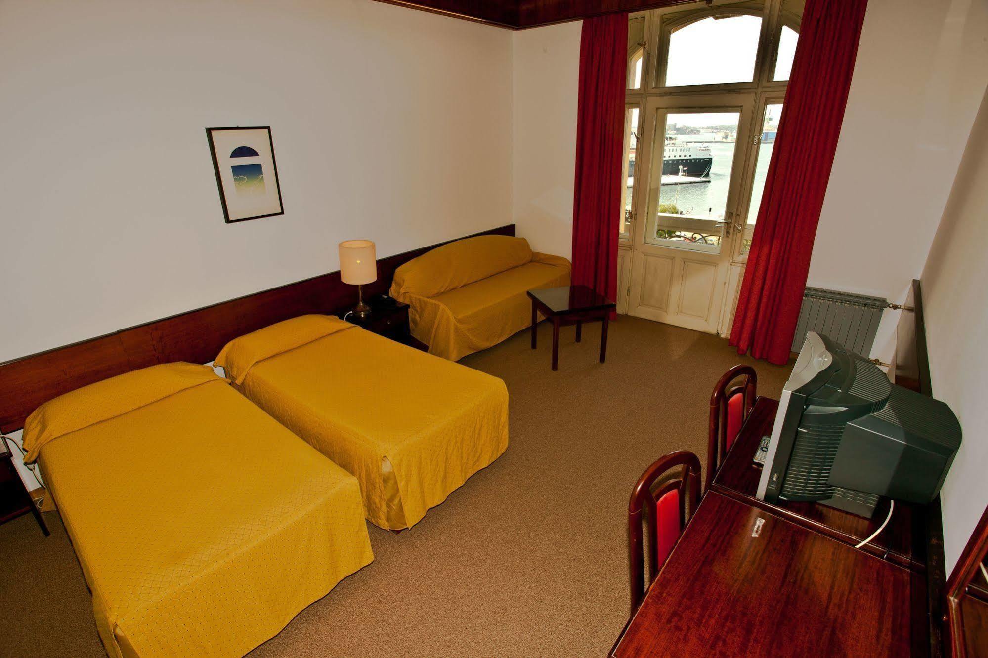 Guest House Hotel Riviera Pula Exterior foto